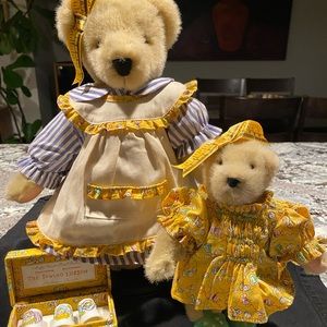 Muffy Vanderbear, sister Fluffy Vanderbear and a set of collectible thimbles.
